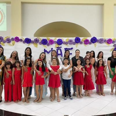  Nossos Estudantes Do Ensino Fundamental Anos Iniciais encantaram com apresentações emocionantes para suas mamães