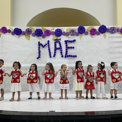 As homenagens da Educação Infantil foi um momento emocionante e cheio de amor.
